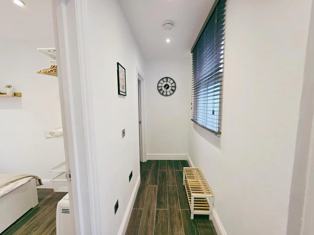 Cosy 1 Bed Home, City Centre, Free Parking, Long & Short Stays Brighton Apartment