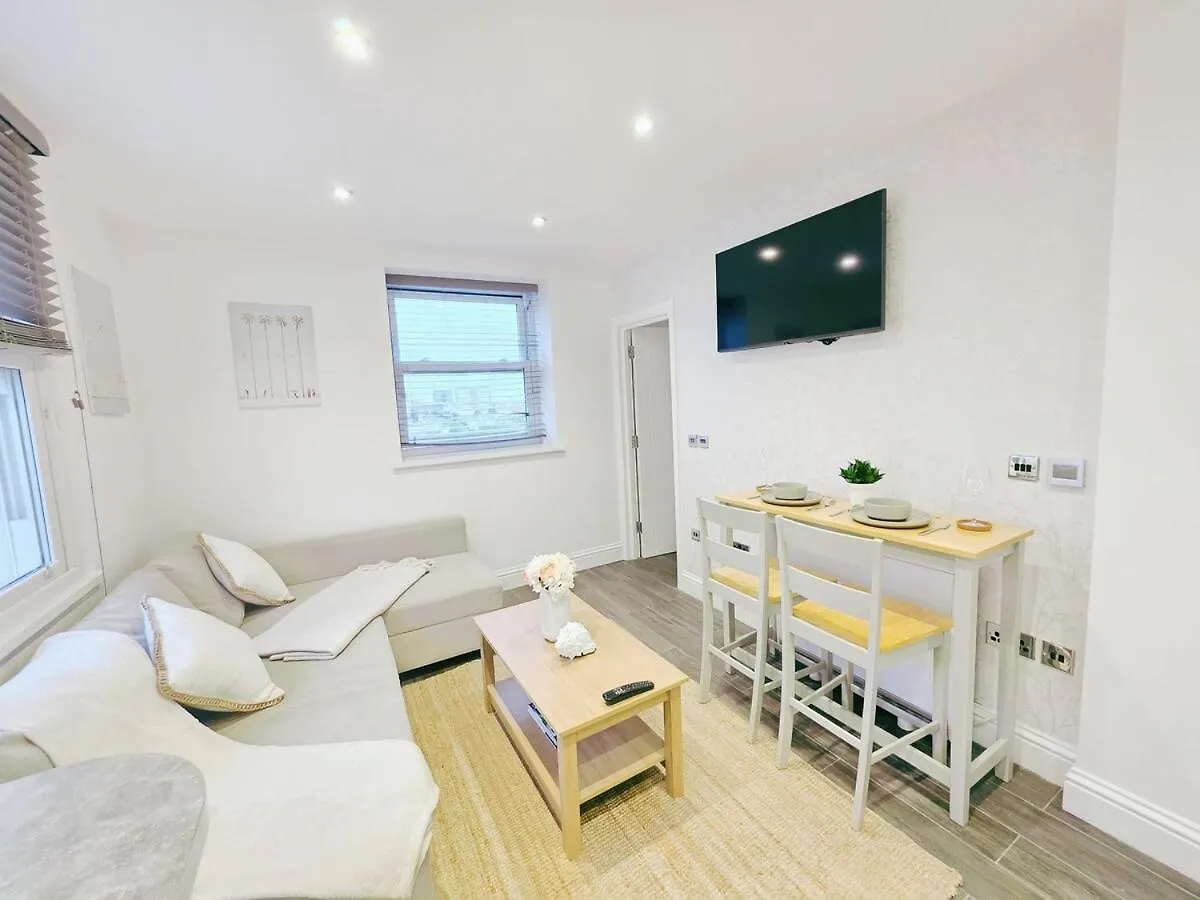 Cosy 1 Bed Home, City Centre, Free Parking, Long & Short Stays Brighton United Kingdom