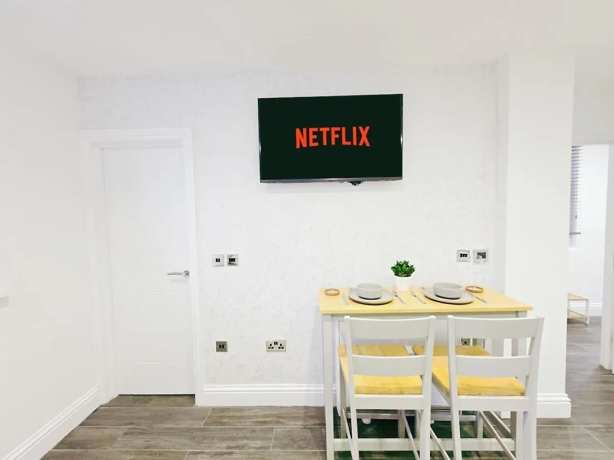 Cosy 1 Bed Home, City Centre, Free Parking, Long & Short Stays Brighton 0*,  United Kingdom